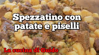 Spezzatino di manzo con patate e piselli [upl. by Animsaj126]