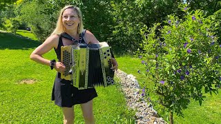 VOLKSMUSIK  Claudia Hinker spielt EIN HERZ FÜR DIE MUSIK auf ihrer Steirischen Harmonika [upl. by Suzan]