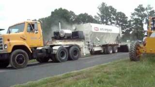 Site Spreader on 5th Wheel Trailer [upl. by Jemimah859]