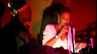 Beyonce  Freestyle Scatting  Jam Session 2004 [upl. by Corabelle]