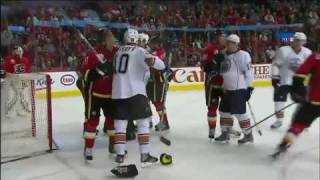 Ladislav Smid vs Mark Giordano Oct 24 2009 [upl. by Aloise]