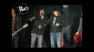 Axl Rose stopped the show during Chinese Democracy Live at Cordoba City Argentina 12102011 [upl. by Malina]