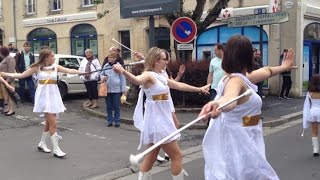 Défilé des majorettes de SaintAubinsurMer [upl. by Htilil]