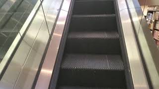 Escalators  Barnes amp Noble Broadway amp W 82nd St [upl. by Andrel]