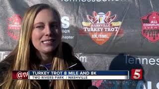 Hundreds Run In Nashville Turkey Trot [upl. by Skerl]