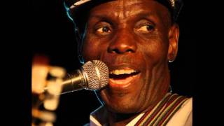 Oliver Mtukudzi  Kucheneka [upl. by Onimod]