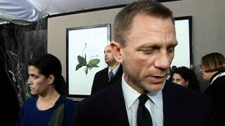 Daniel Craig at Girl with the Dragon Tattoo NY premiere [upl. by Berkeley]