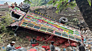 Emergency Truck Accident on the Road Which was Loaded with 35 Tons of Scrap is Restored as Before [upl. by Eledoya368]