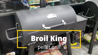 Quick walk around review Broil King Crown 500 pellet grill and smoker [upl. by Nnilsia559]