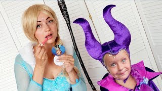 Kids Makeup Frozen Elsa And Anna Pretend Play with SUPER SHOPPING amp DRESS UP PRINCESS Dresses [upl. by Tamah818]