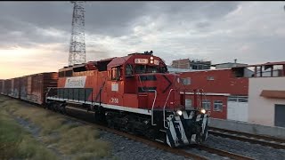 locomotora sd402 FXE 3156 liderado el tirmar rumbo a Celaya pasando por salamanca guanajuato México [upl. by Htebazil545]