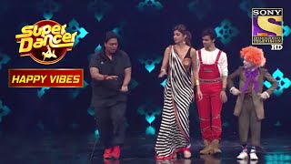 Bollywood Choreographar Ganesh Acharya and his Daughter Soundarya Acharya  Dance on romantic song [upl. by Doralia]