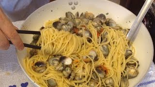 Spaghetti alle vongole [upl. by Aneekahs]